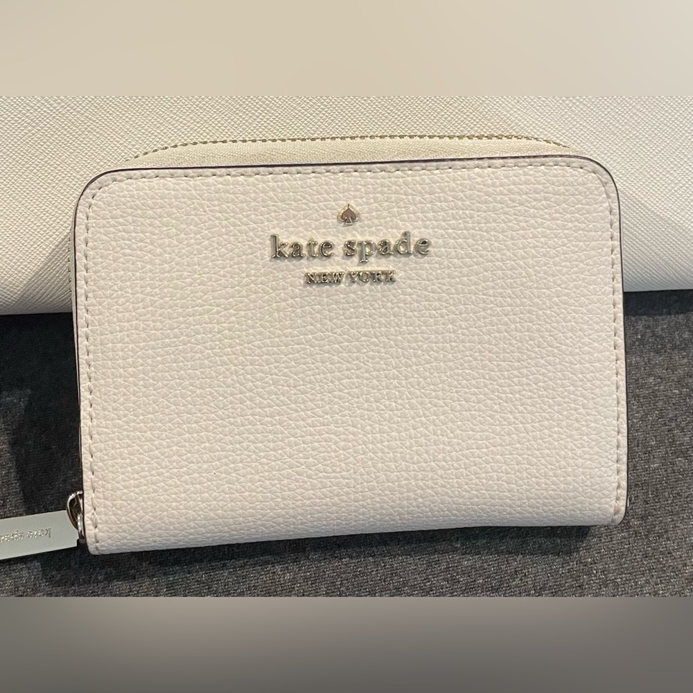 Like New Kate Spade small wallet